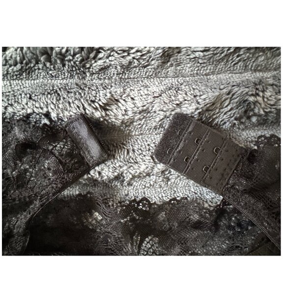 Black Lace Longline Bralette – Size Medium - Picture 4 of 5